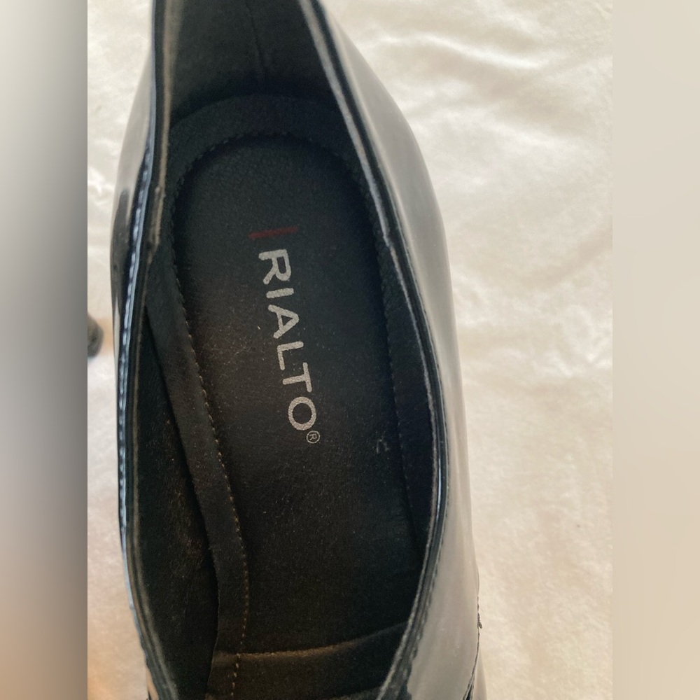 Rialto Black Bow Heels - Picture 2 of 11